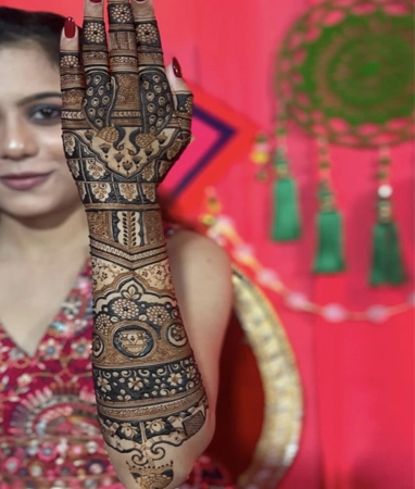 yadumehndi